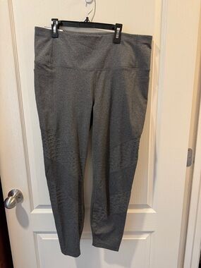 Plus-Size High-Waist Gray Leggings